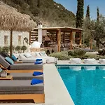 Artemis Villas - Spectacular Views & Ideal For Large Groups, By Zantewize