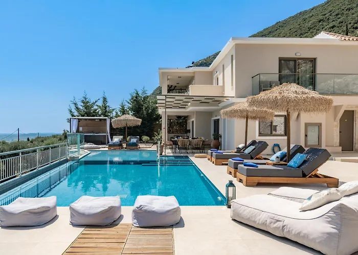 Artemis Villas - Spectacular Views & Ideal For Large Groups, By Zantewize