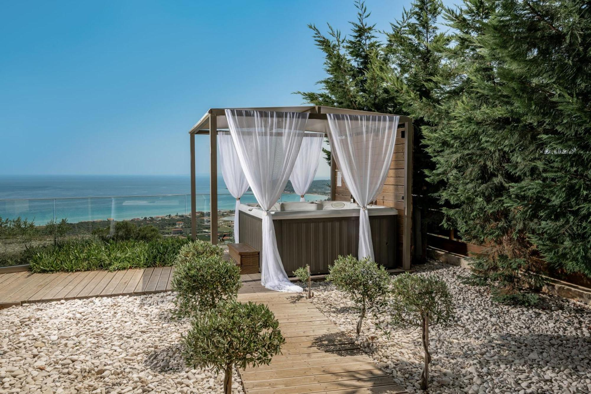 Artemis - Spectacular Views & Ideal For Large Groups, By Zantewize Vila