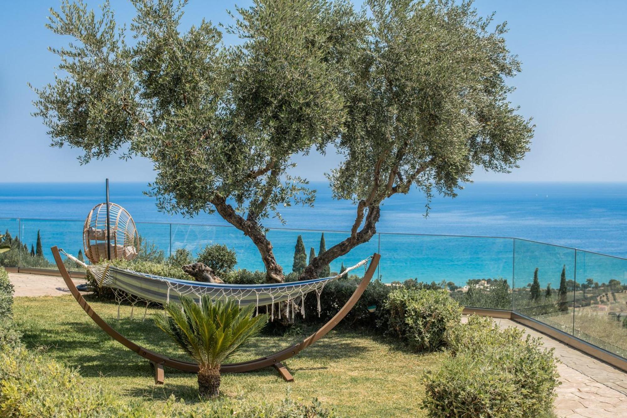 Artemis - Spectacular Views & Ideal For Large Groups, By Zantewize Vila